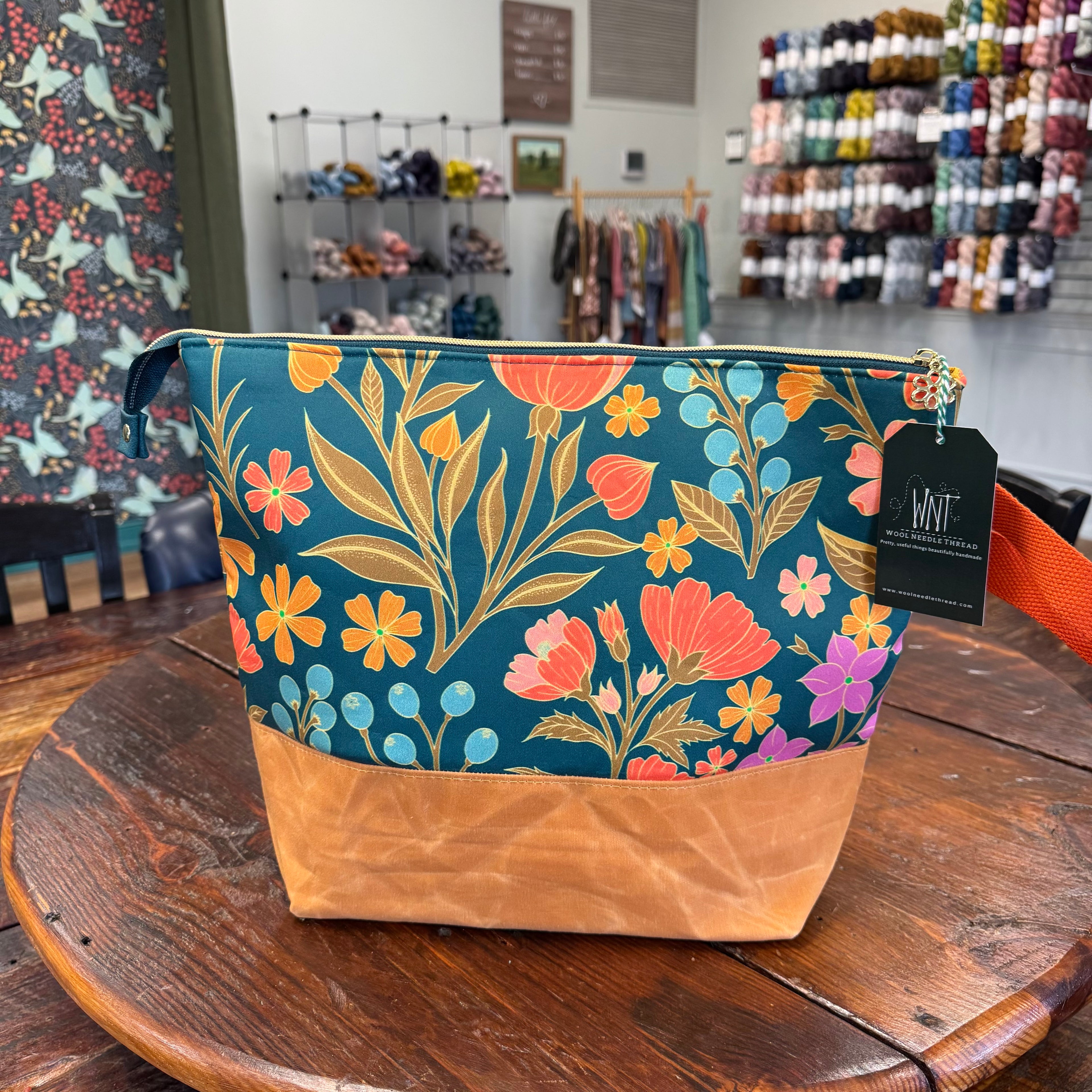 Wool Needle Thread XL Zipper Bag