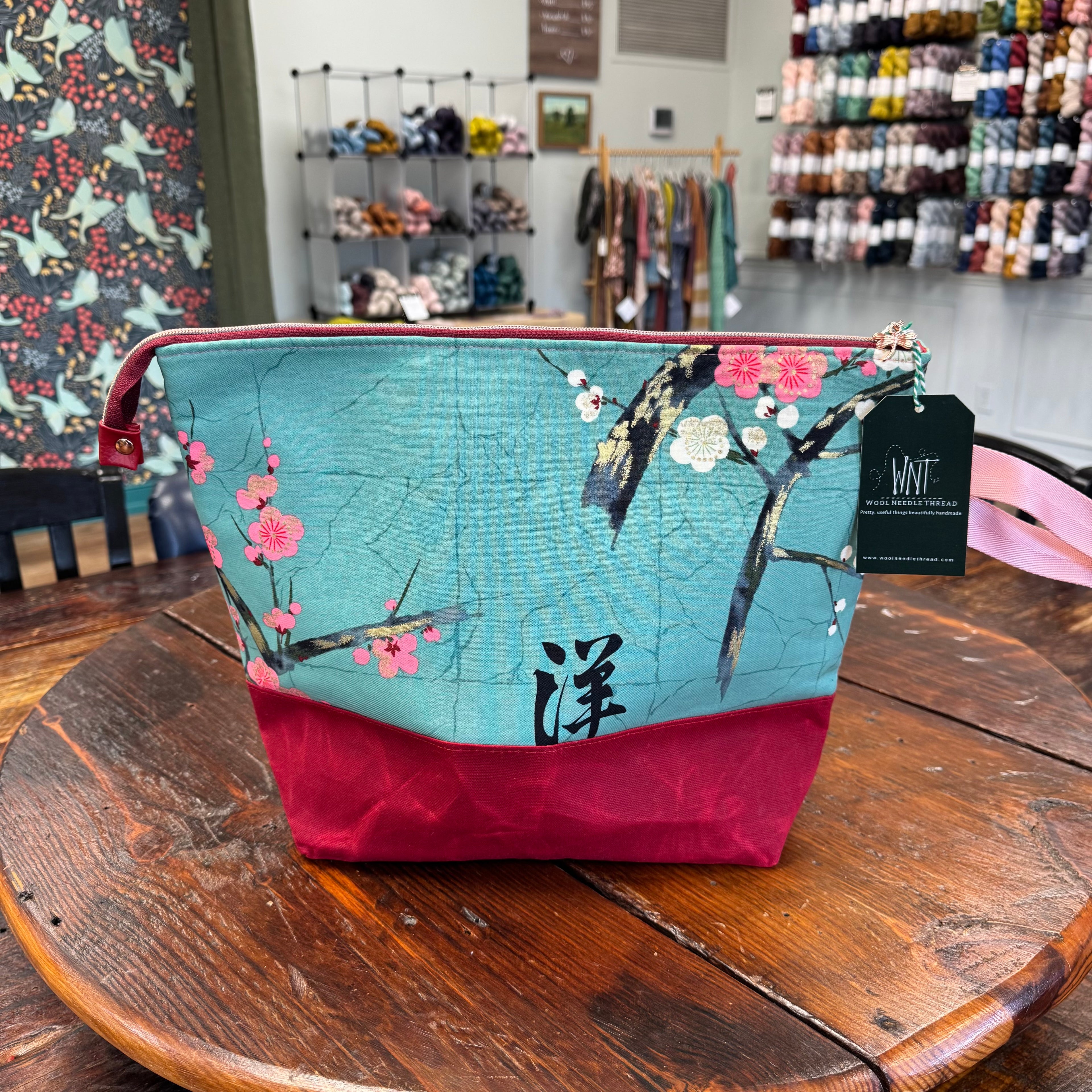 Wool Needle Thread XL Zipper Bag