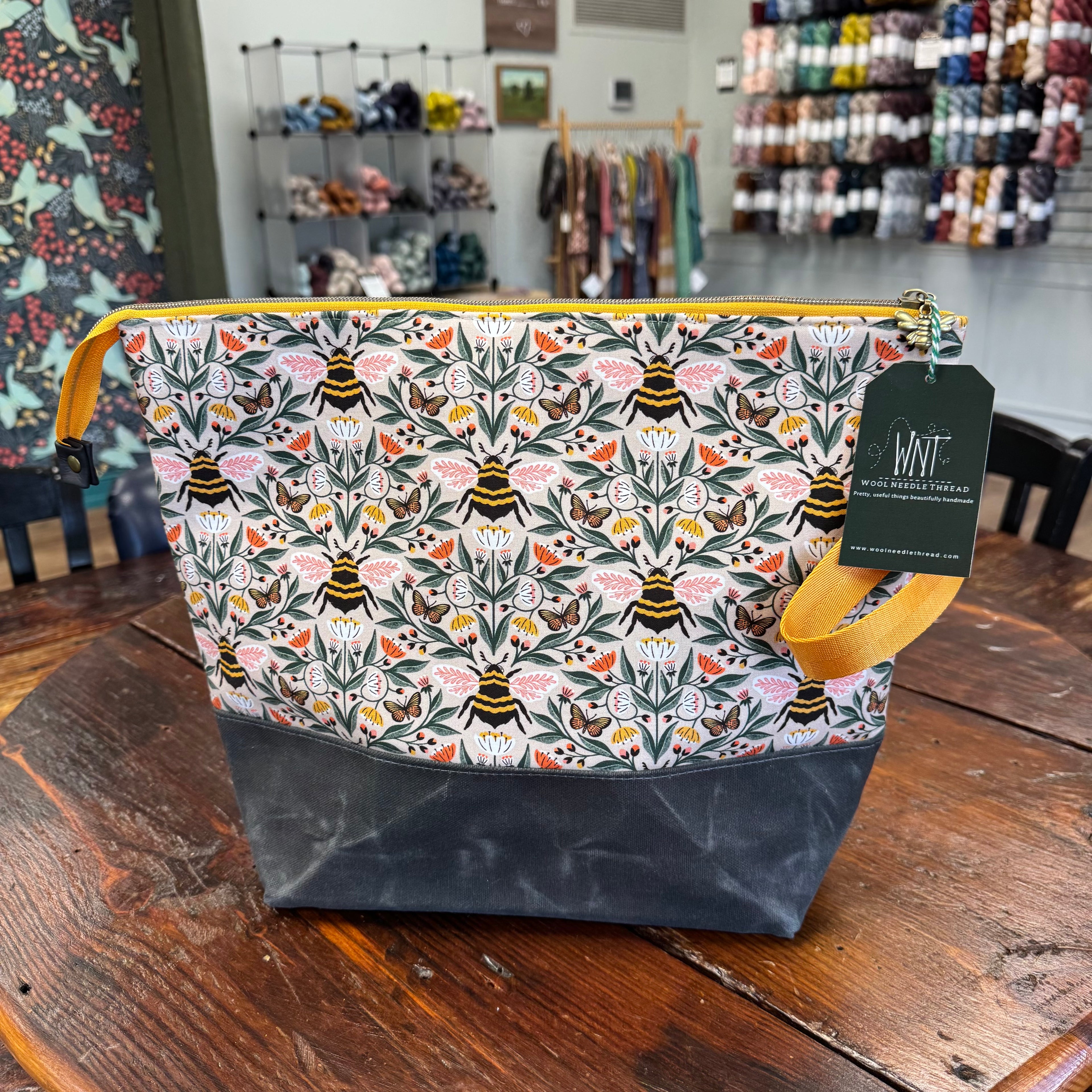 Wool Needle Thread XL Zipper Bag