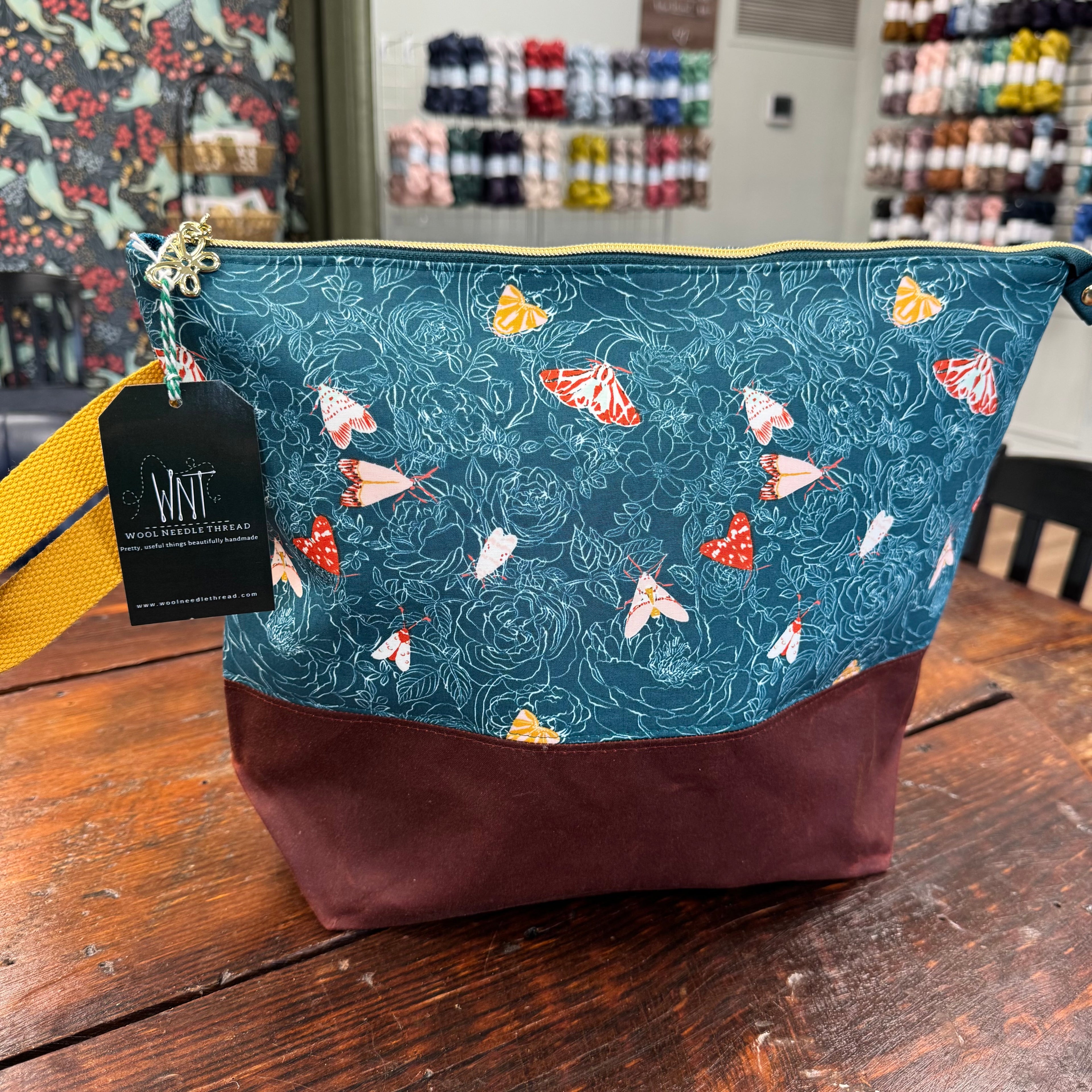 Wool Needle Thread XL Zipper Bag