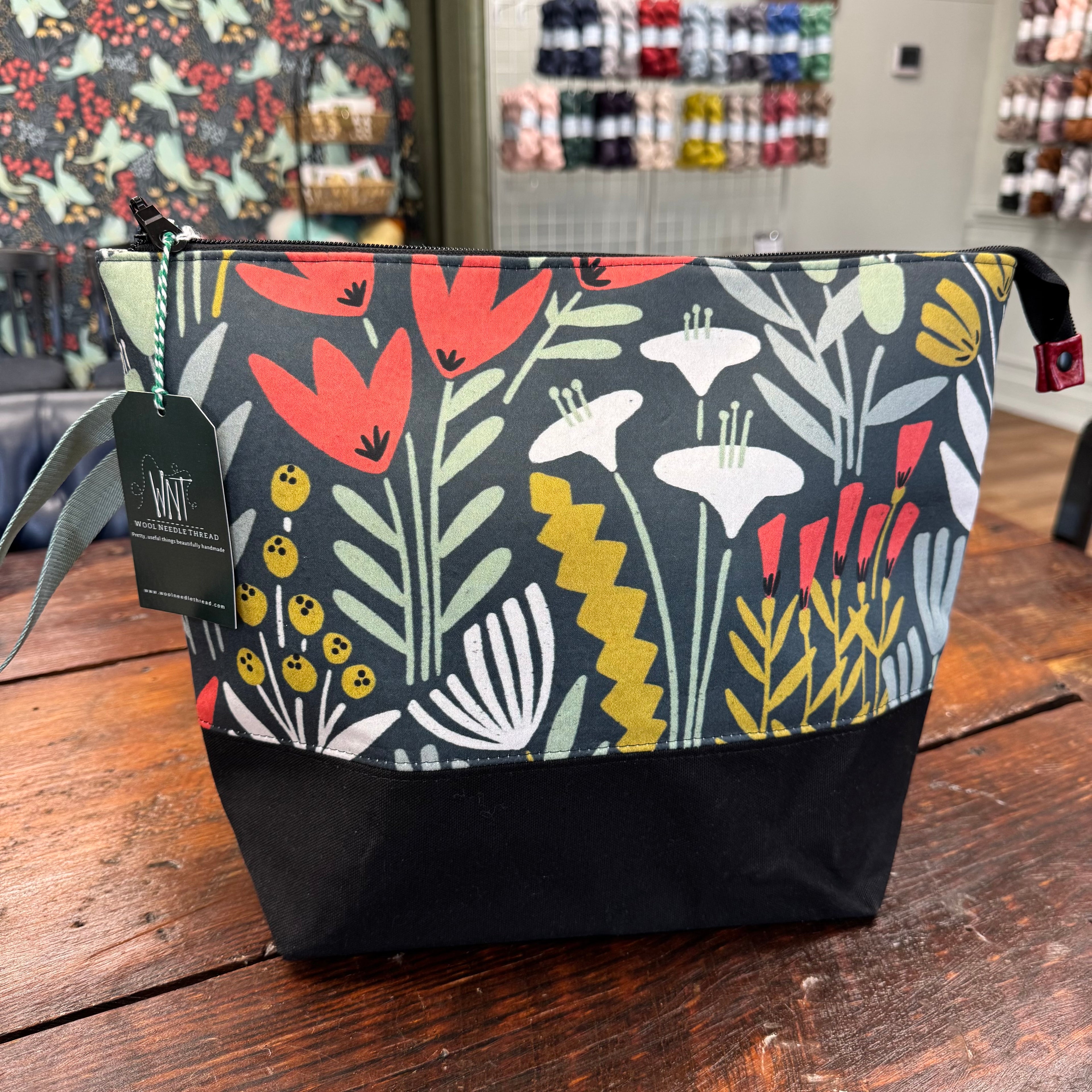 Wool Needle Thread XL Zipper Bag