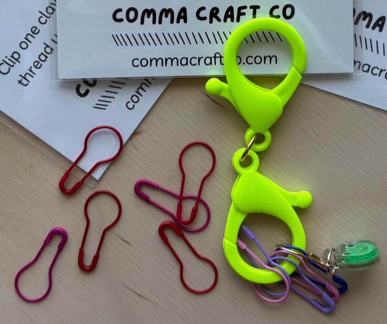 Comma Craft Stitch Marker Claw Clip Holder Keychain