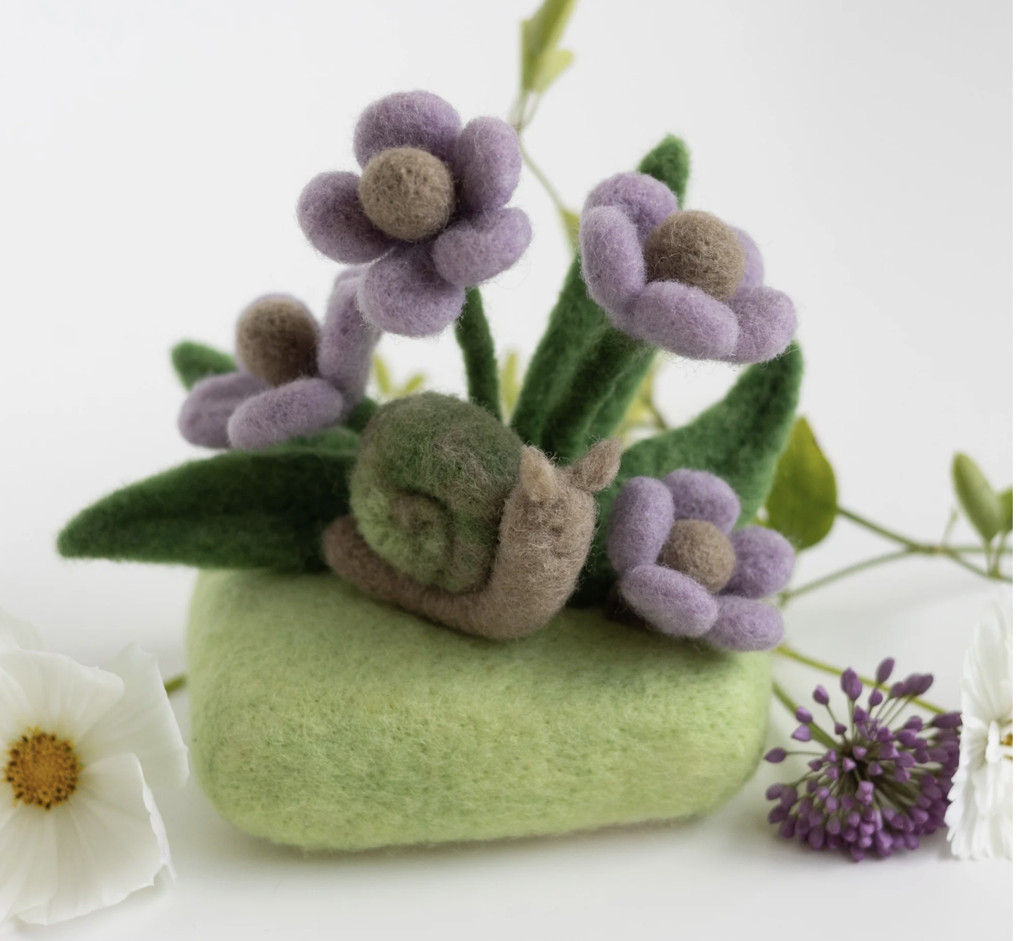 Felted Sky Garden Snail Mini Needle Felting Kit