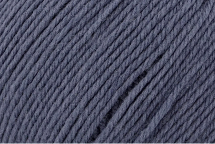 Universal Yarn Deluxe Worsted Superwash