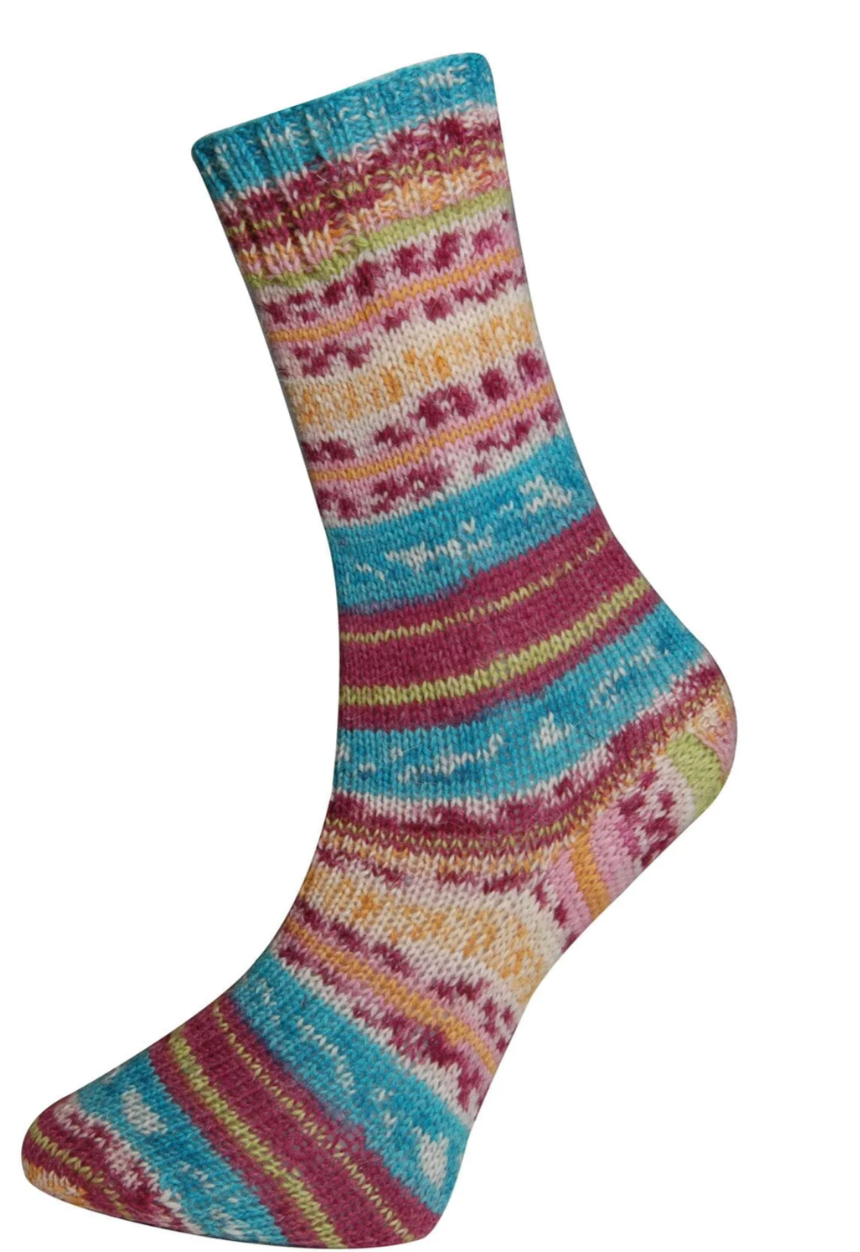 Universal Yarn Saunter