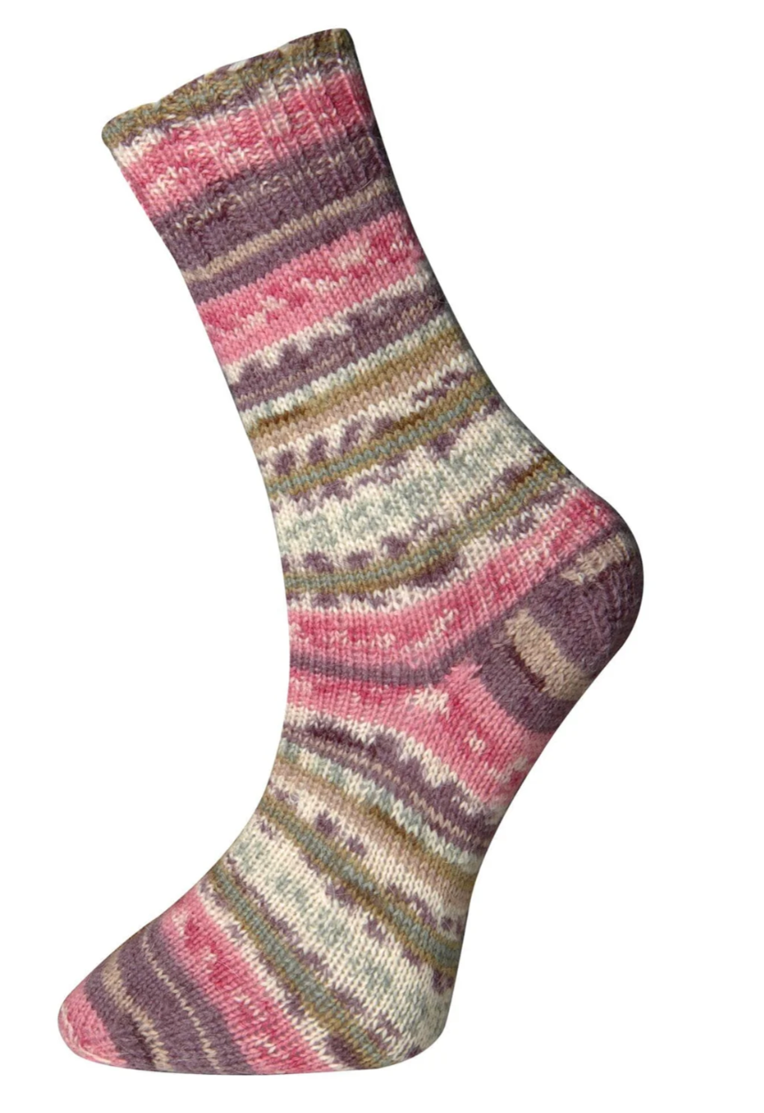 Universal Yarn Saunter
